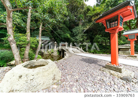 Munakata Shrine Nakatsunomiya 33909763