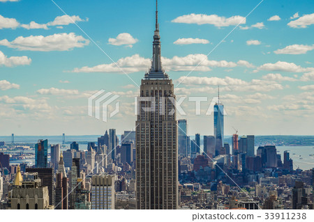 從洛克菲勒中心（岩石之巔）看到的帝國大廈2 33911238