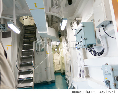 Heli Carrier: Hyakuga's Ship 33912071