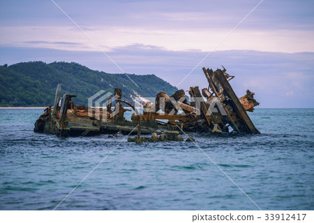 Sunk shipwrecks at Tangalooma Island. 33912417