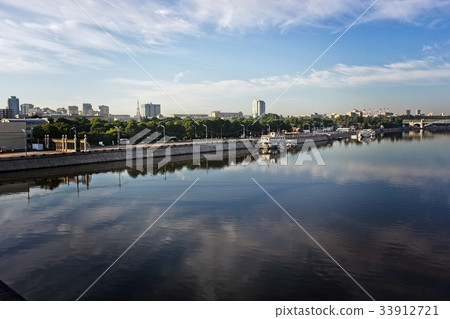 Embankments of the city of Moscow. Embankments of the city of Moscow. 33912721