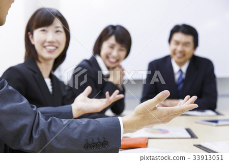 Business meeting office meeting 33913051