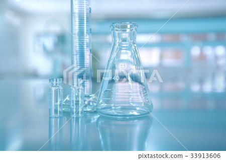 transparent chemical research glassware, flask  33913606