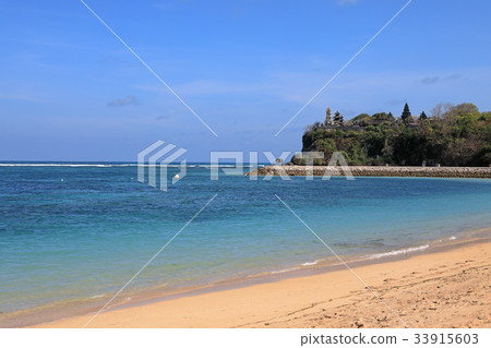 在努沙杜瓦，巴厘島的海灘 33915603