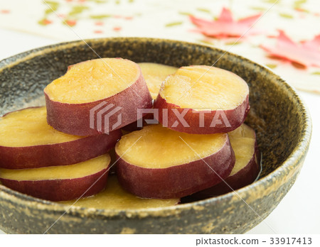Sweet potato simmered taste of autumn 33917413