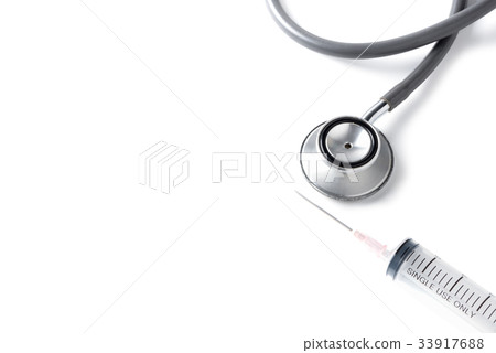 stethoscope and hypodermic syringe isolated  33917688