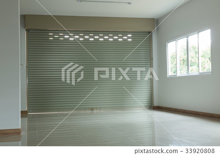 empty room in house residential building 33920808