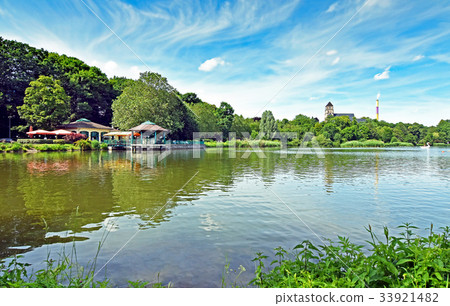 Pond Schlossteich in Chemnitz (Saxony, Germany) Pond Schlossteich in Chemnitz (Saxony, Germany) 33921482