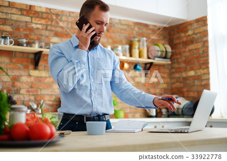 Man making order in online shop Man making order in online shop 33922778