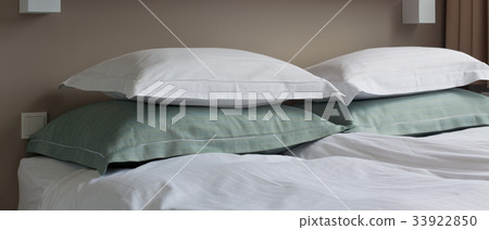 Prepared fresh bed, scene in hotel room 33922850