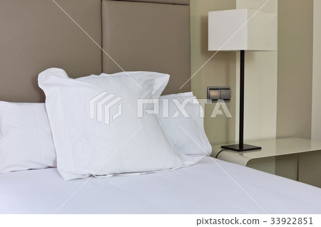 Prepared fresh bed, scene in hotel room 33922851