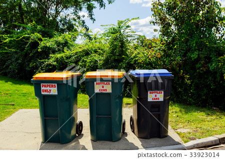 Plastic trash , Dump 33923014