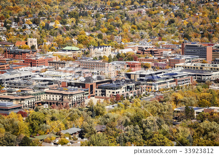 Aerial picture of Boulder City, Colorado, USA. 33923812