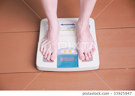 一個規模的女人 一個規模的女人 33925947