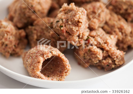 Step by step Levantine cuisine kibbeh preparation 33926162