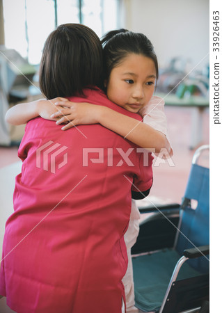 physiotherapist, girl, girls 33926463