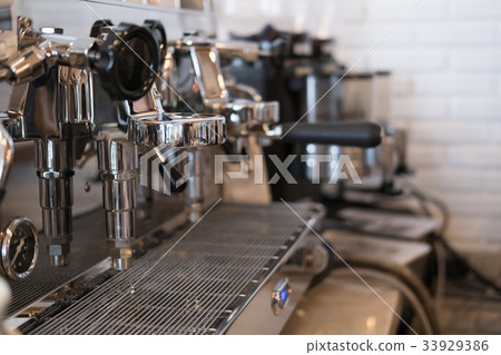 coffee maker machine brewing fresh espresso coffee in cafe coffee maker machine brewing fresh espresso coffee in cafe 33929386