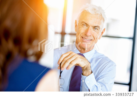 Businessman at the office 33933727