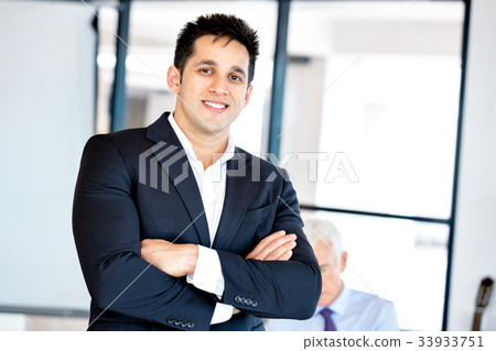 Businessman at the office 33933751