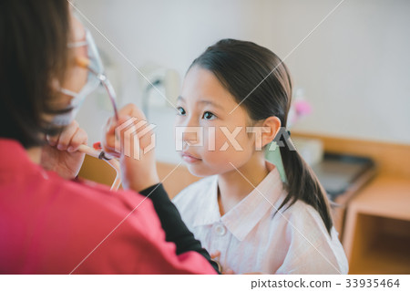 be hospitalized, girl, girls 33935464