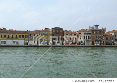 Venice, Italy 33936667