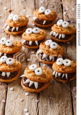 Peanuts chocolate cookies monsters 33938228