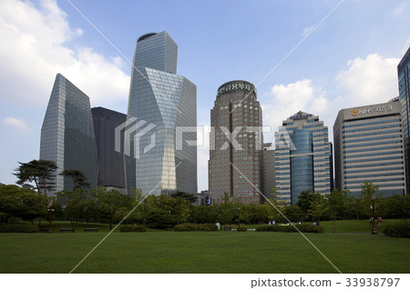 Seoul International Finance Center, Shinhan Investment Tower, KTB Building, Nonghyup Investment & Securities Building, Securities, Yeouido Park, Yeouido, Yeongdeungpo-gu, Seoul 33938797