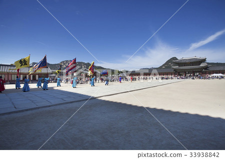 Gyeongbokgung Palace (Historic Site No. 117), Bukak Mountain, Jongno-gu, Seoul Gyeongbokgung Palace (Historic Site No. 117), Bukak Mountain, Jongno-gu, Seoul 33938842
