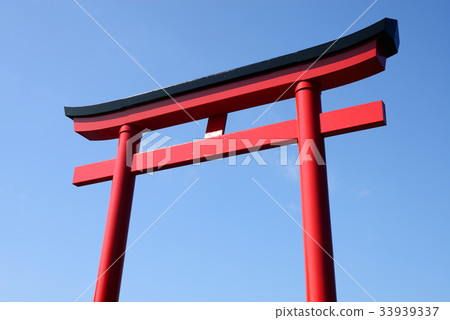 Torii of the Kameyama Dam Lake Kameyama Chiba Prefecture Kimitsu City 33939337