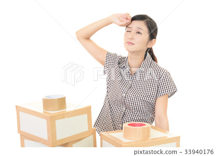 看起來很疲倦的女人 看起來很疲倦的女人 33940176