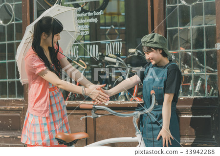 idol, fan, handclasp 33942288