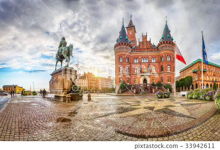 Helsingborg Town Hall from Stortorget square 33942611