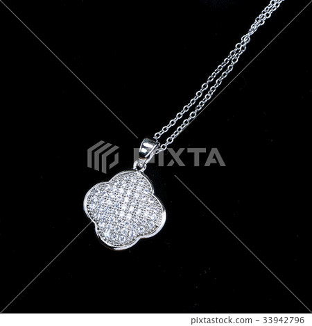 四葉三葉草鑽石吊墜 四葉三葉草鑽石吊墜 33942796