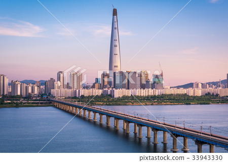 Seoul Subway and Bridge in Seoul, South korea. Seoul Subway and Bridge in Seoul, South korea. 33943330