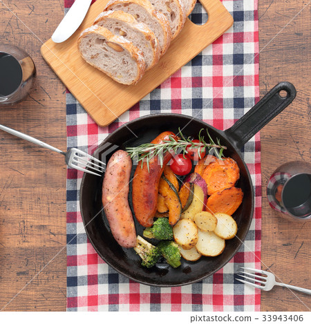 Skillet cooking Makoto 33943406