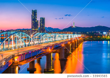 Dongjak Bridge in Seoul City , South Korea. Dongjak Bridge in Seoul City , South Korea. 33943565