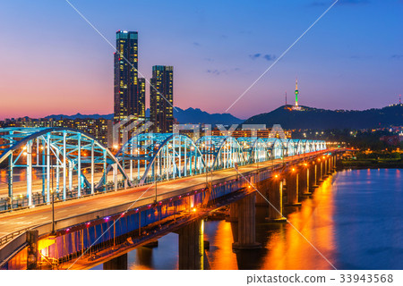 Korea,Seoul at night, South Korea city skyline Korea,Seoul at night, South Korea city skyline 33943568