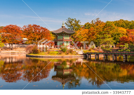 Gyeongbokgung Palace in seoul,Korea. 33943777