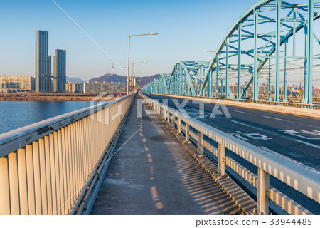 Seoul Subway and Bridge at Hanriver in Seoul Seoul Subway and Bridge at Hanriver in Seoul 33944485