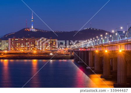 Korea,Seoul at night, South Korea city skyline. Korea,Seoul at night, South Korea city skyline. 33944487