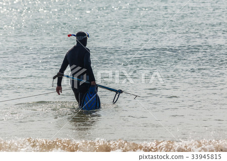 Spear Fishing Diver Beach Ocean Spear Fishing Diver Beach Ocean 33945815