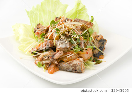 Kimchi with mackerel can Kimchi with mackerel can 33945905