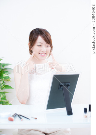 化妝的女人 33946408