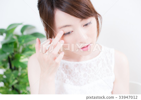 Makeup eye shadow women Makeup eye shadow women 33947012