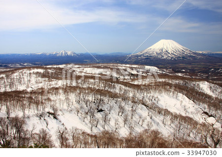Mt. Yotei山在從Honjo登山看見的早期的春天 33947030