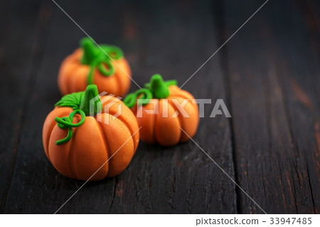 Pumpkins of mastic 33947485