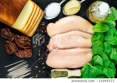 Raw chicken fillet Raw chicken fillet 33949513