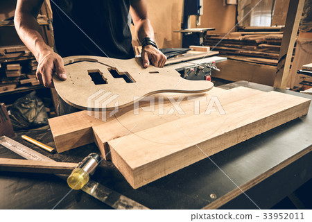 Manufacture of guitars of the brand Woodstock. 33952011