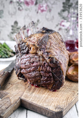 Barbecue Rib of Beef on Cutting Boead Barbecue Rib of Beef on Cutting Boead 33953620