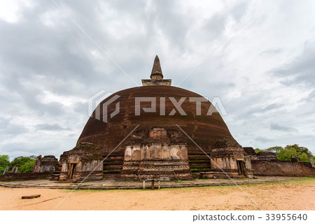 Ruins of Rankoth Vehera in Polonnaruwa Ruins of Rankoth Vehera in Polonnaruwa 33955640